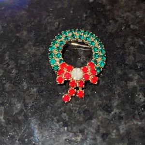 Vintage Christmas brooch pin
